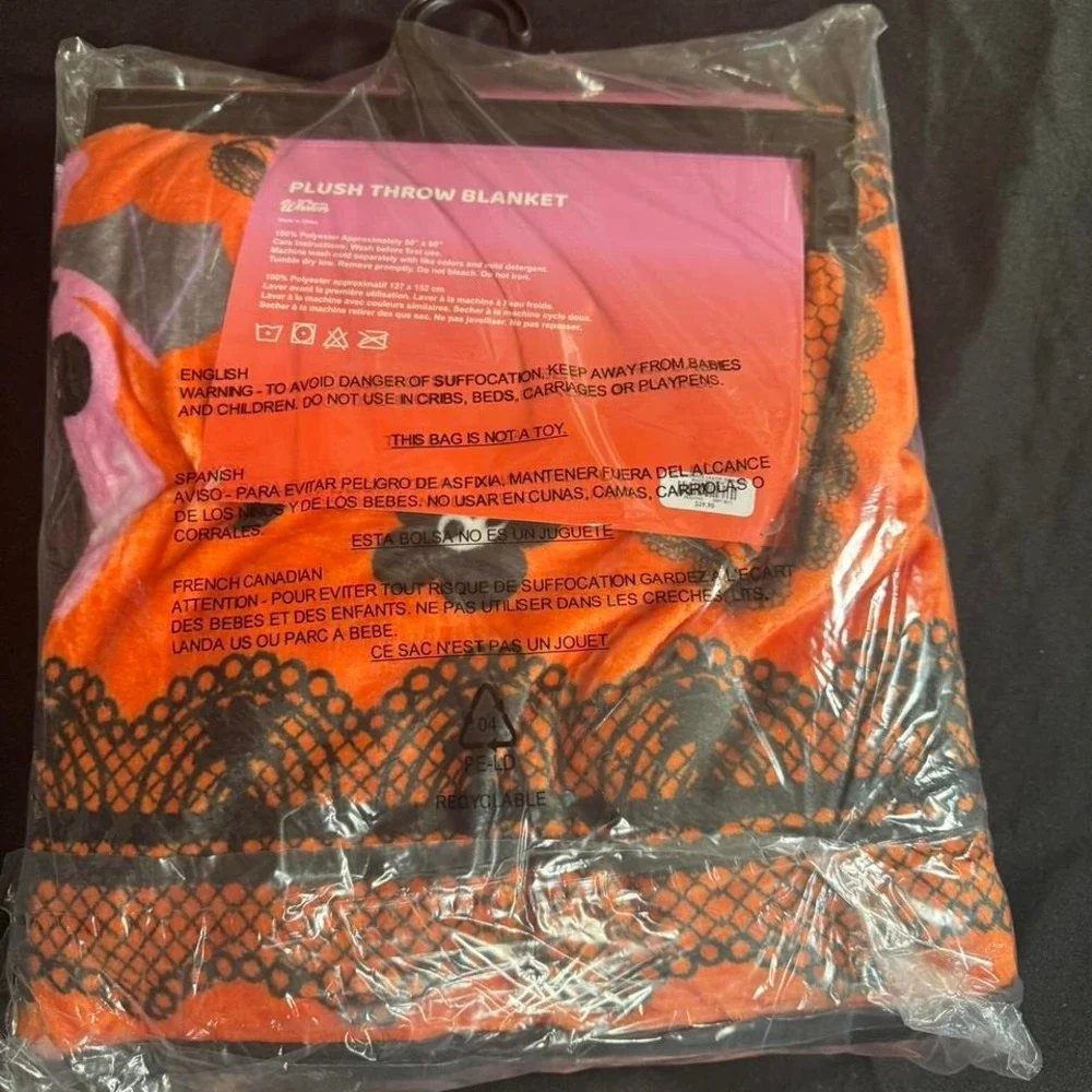 Pink and orange spider web Halloween throw blanket 50